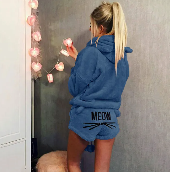 Women Velvet Teddy Pyjamas Set With "Meow" Slogan