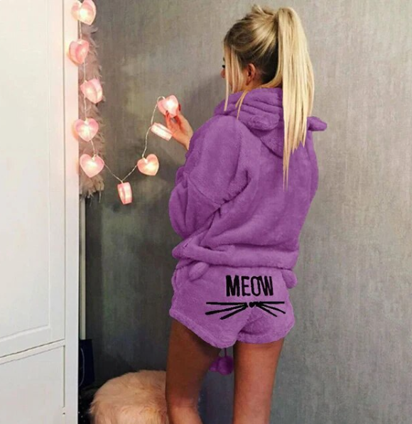 Women Velvet Teddy Pyjamas Set With "Meow" Slogan