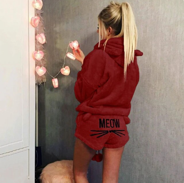 Women Velvet Teddy Pyjamas Set With "Meow" Slogan