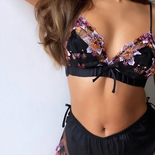 Embroidery Patchwork Shorts And Bra Set