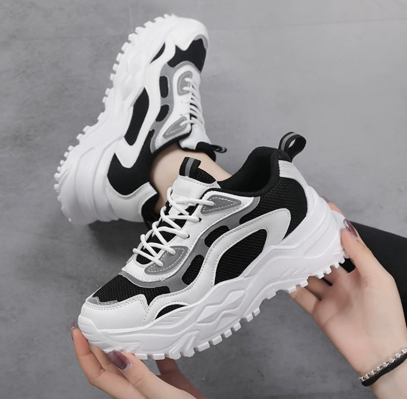 Casual Chunky Light And Breathable Trainers - White and Black / 3 UK size - White and Black / 3.5 UK size - White and Black / 4 UK size - White and Black / 5 UK size - White and Black / 5.5 UK size - White and Black / 6.5 UK size - White and Black / 7 UK size - White and Black / 7.5 UK size